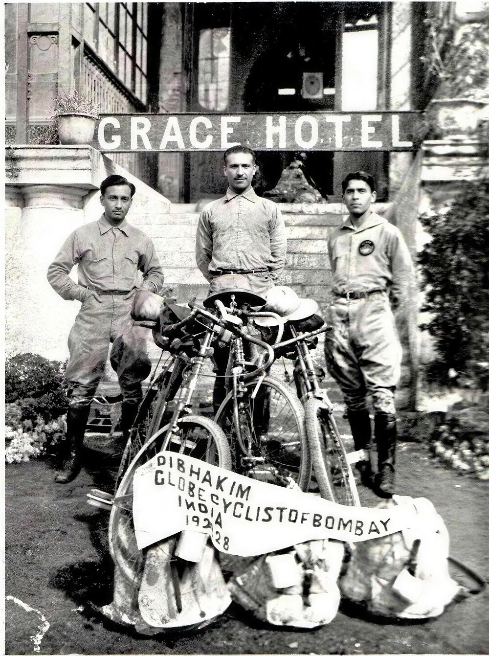 The expedition banner reading From Bombay, India, 1923, round the world, carried the whole way
